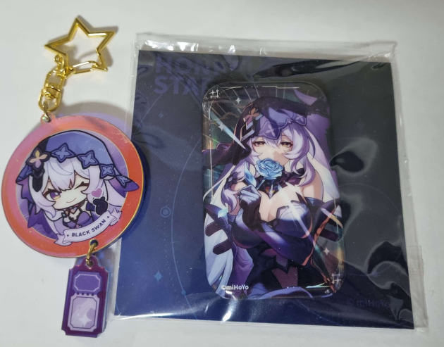 Collapse Starrail Black Swan keyring + canbadge