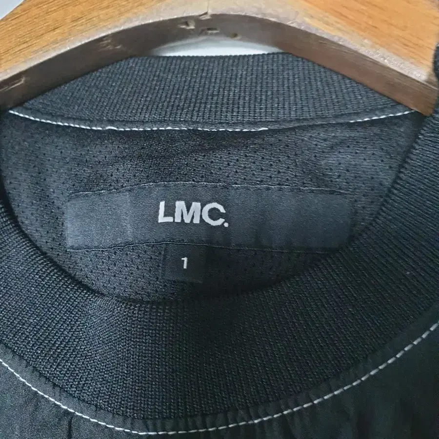 LMC 블랙 우븐 쉘탑 웜업