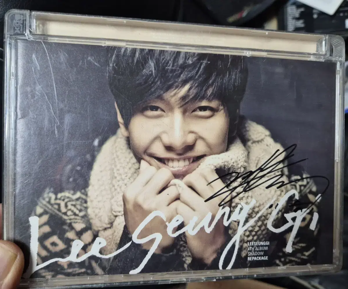 Lee Seung Gi's 4th Album CD Signature Vahn