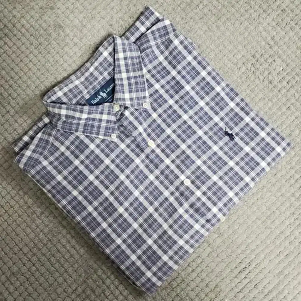 Genuine XL Polo Ralph Lauren short sleeve shirt. (cw821)