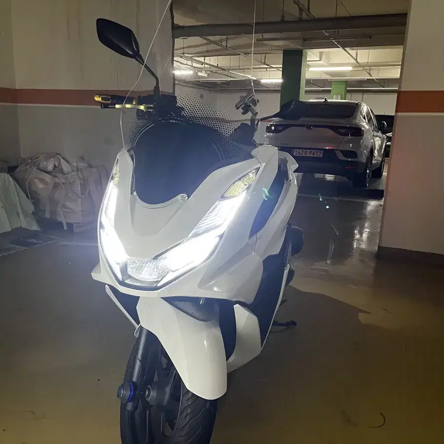 Pcx 22년식 abs모델 팝니다