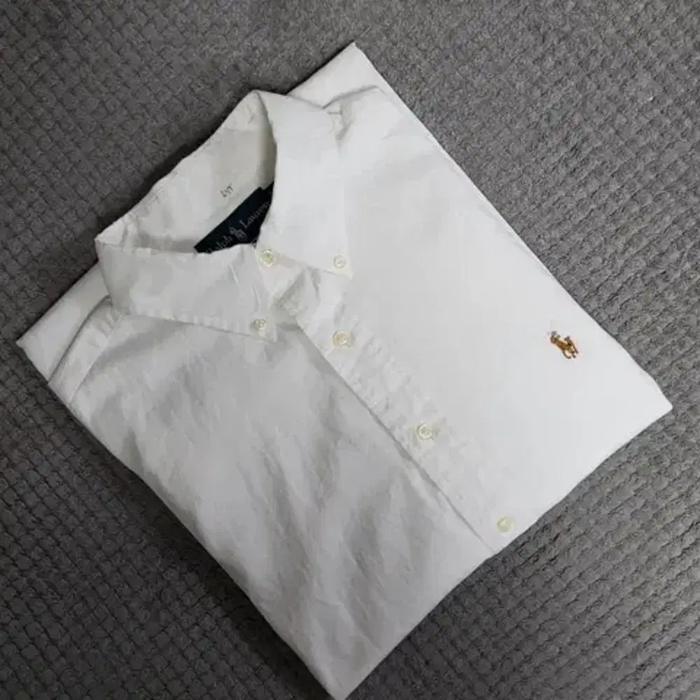 Genuine XL Polo Ralph Lauren white shirt. (cw830)