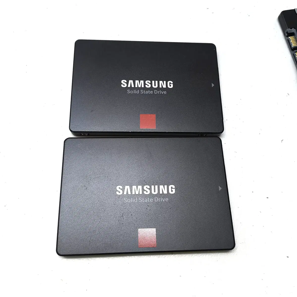 Samsung 860 PRO 256GB SSD - 최고의 속도와 신뢰성