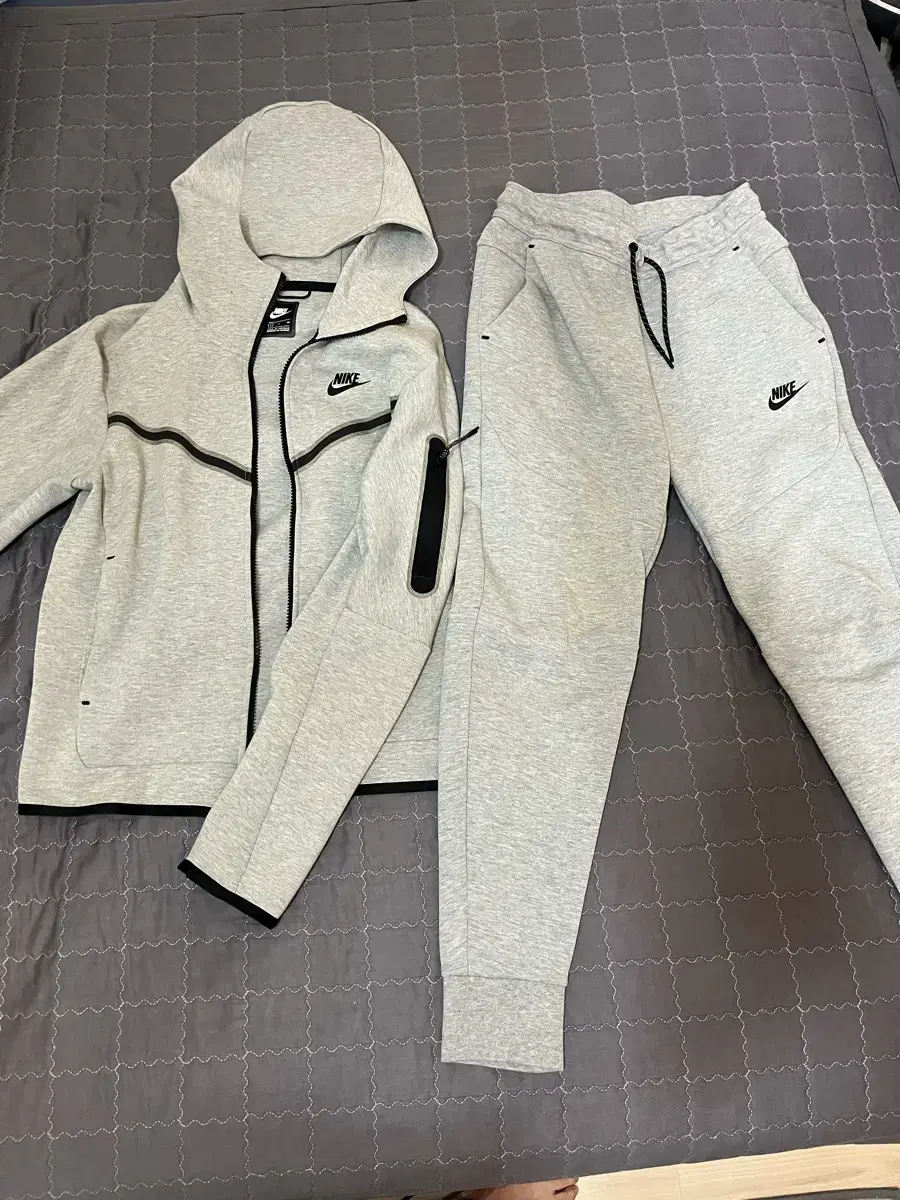 Nike techpack set grey top and bottom sizes S authentic sells