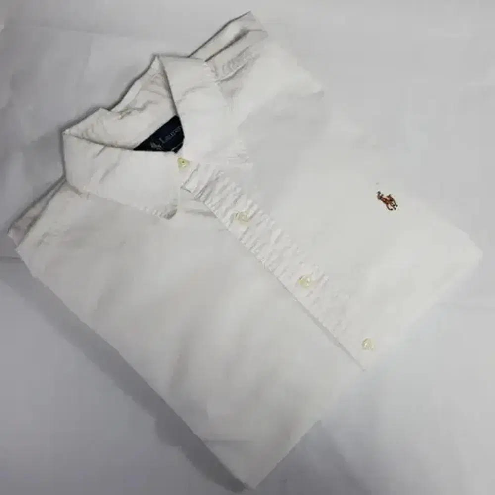 Genuine L Polo Ralph Lauren white shirt. (cw845)