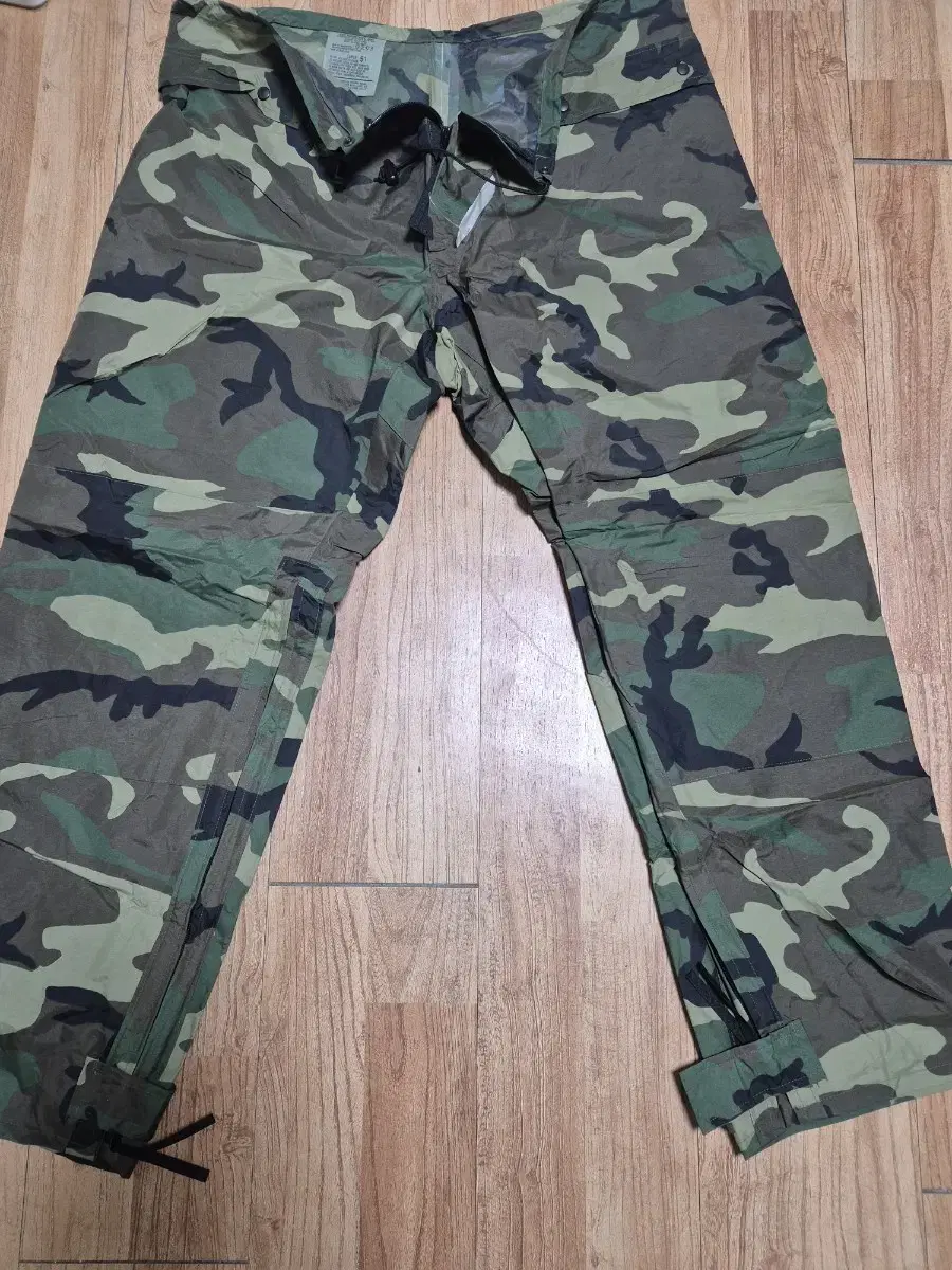 US Army Woodland Rain Pants New