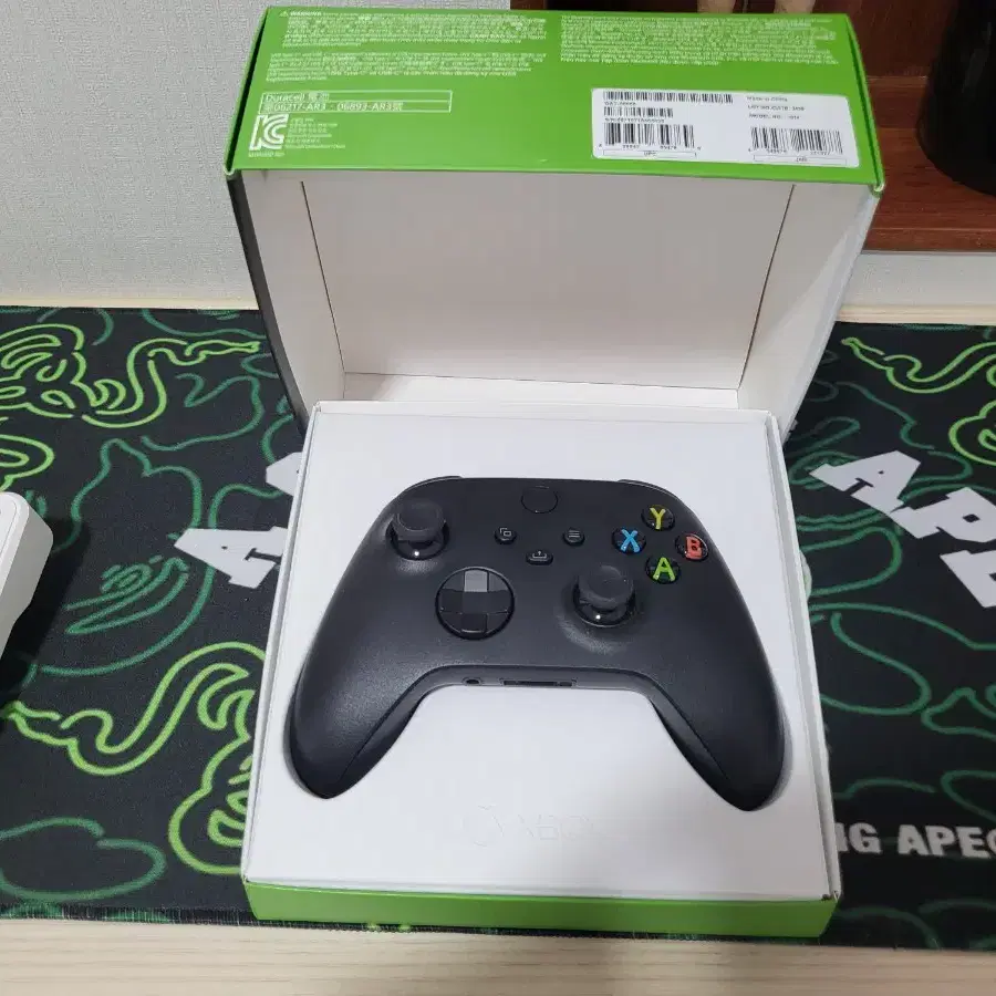 XBOX 카본 블랙 컨트롤러