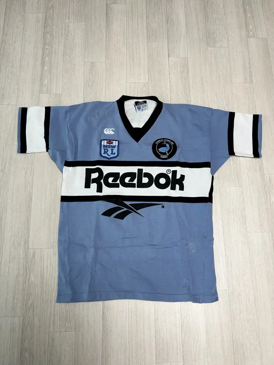 [XL] Reebok Rare Old School Shark Rugby Tee