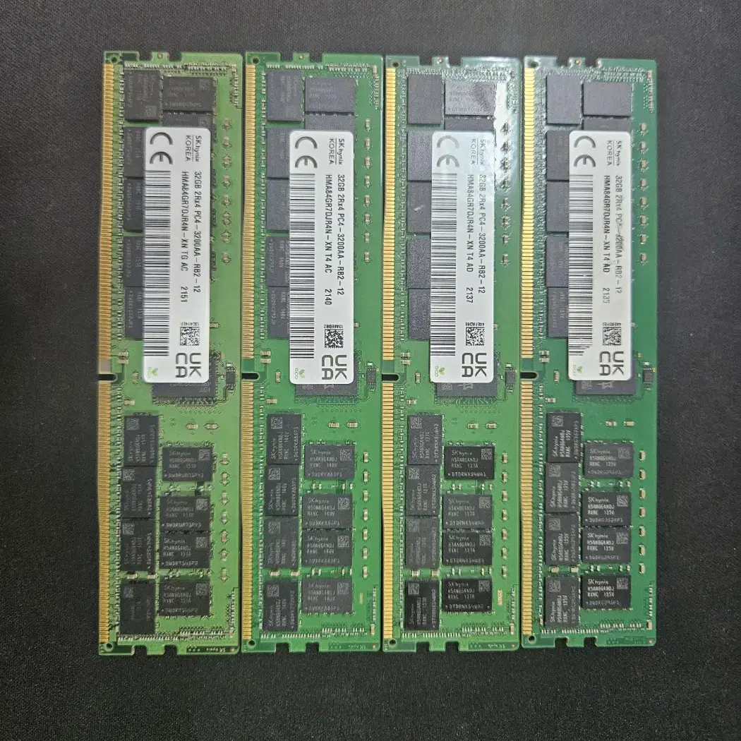 하이닉스 DDR4 32GB 3200A ECC REG 4개