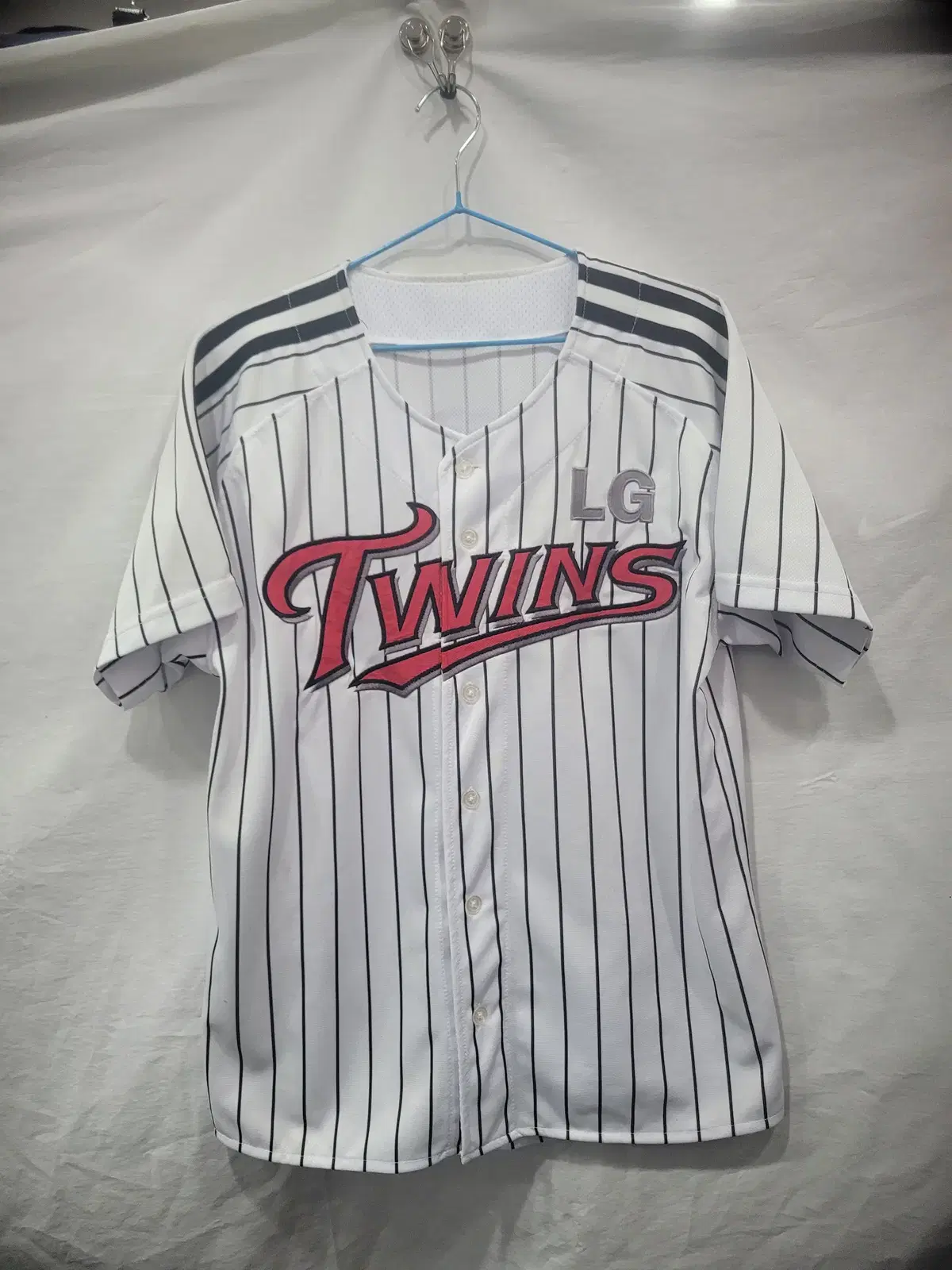 L G Twins Home Uniform 33 Park Yong-taek