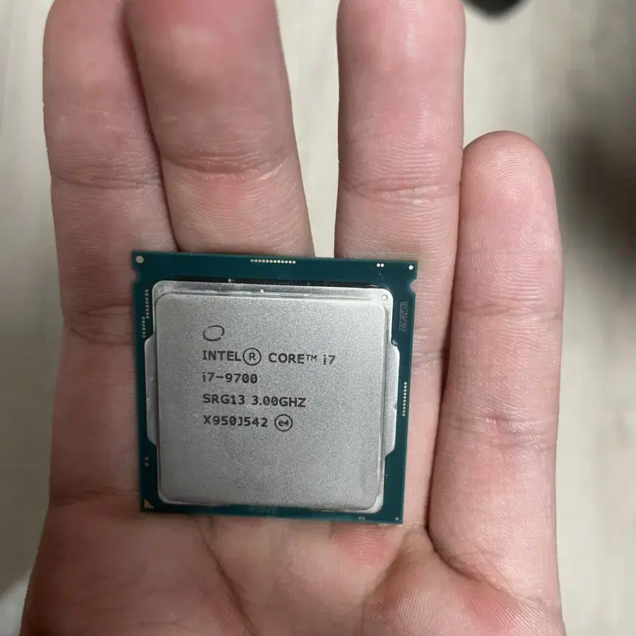 인텔 i7-9700