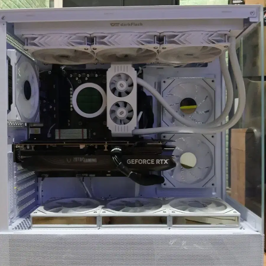 9800X3D RTX4080SUPER 컴퓨터 조합