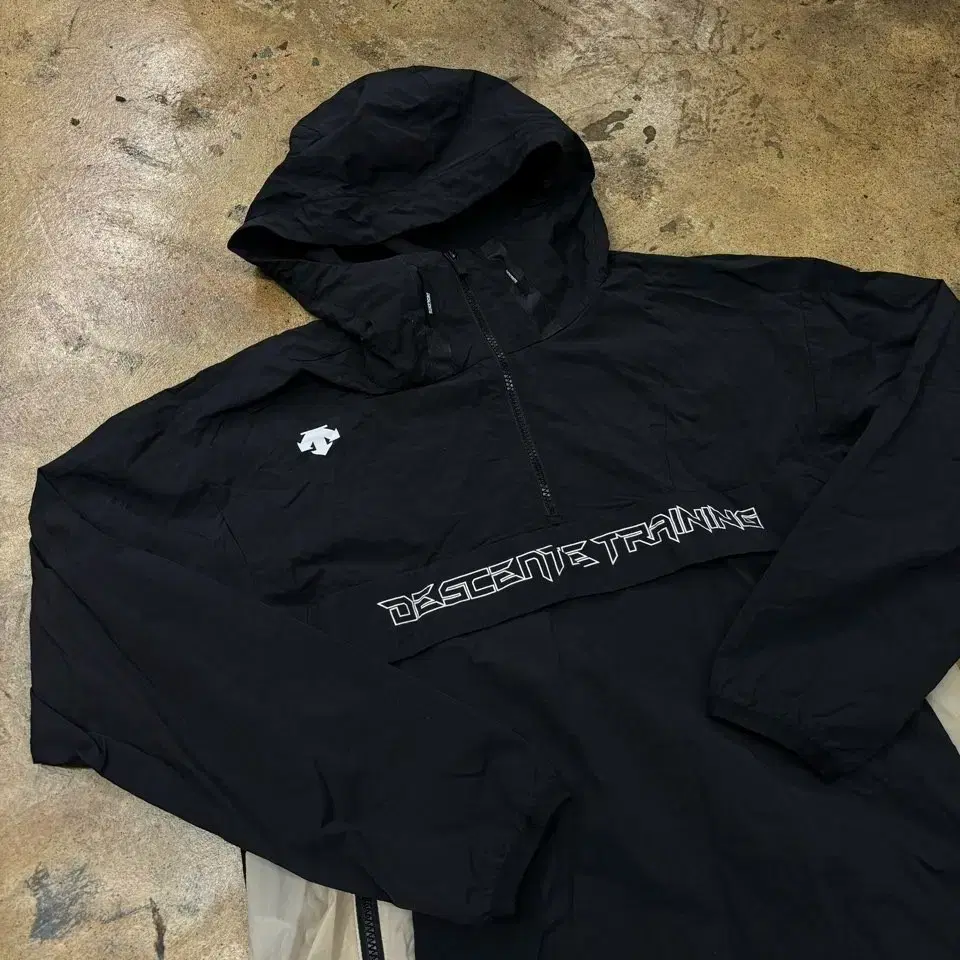 [ Genuine/100 ] Descent Anorak Windbreaker