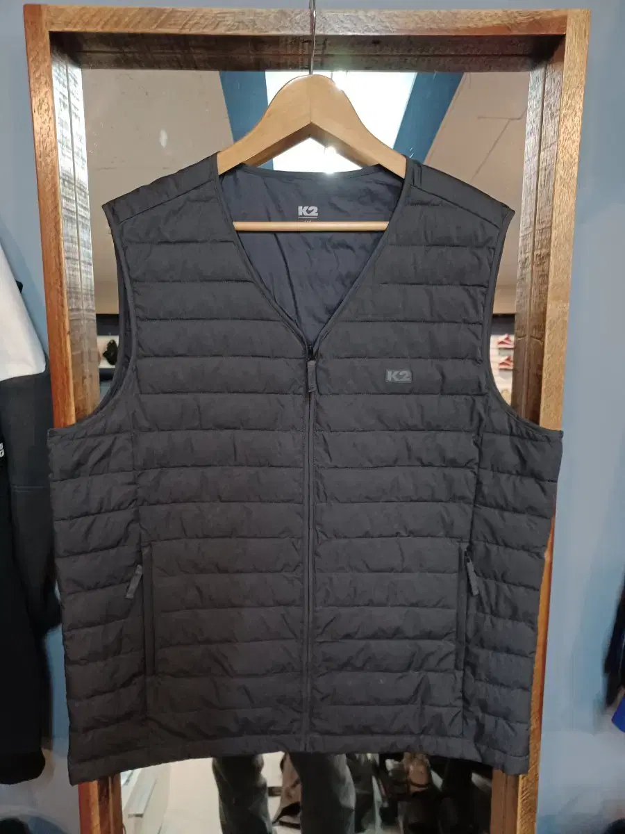 K2 Lightweight Padded Vest Charcoal 110