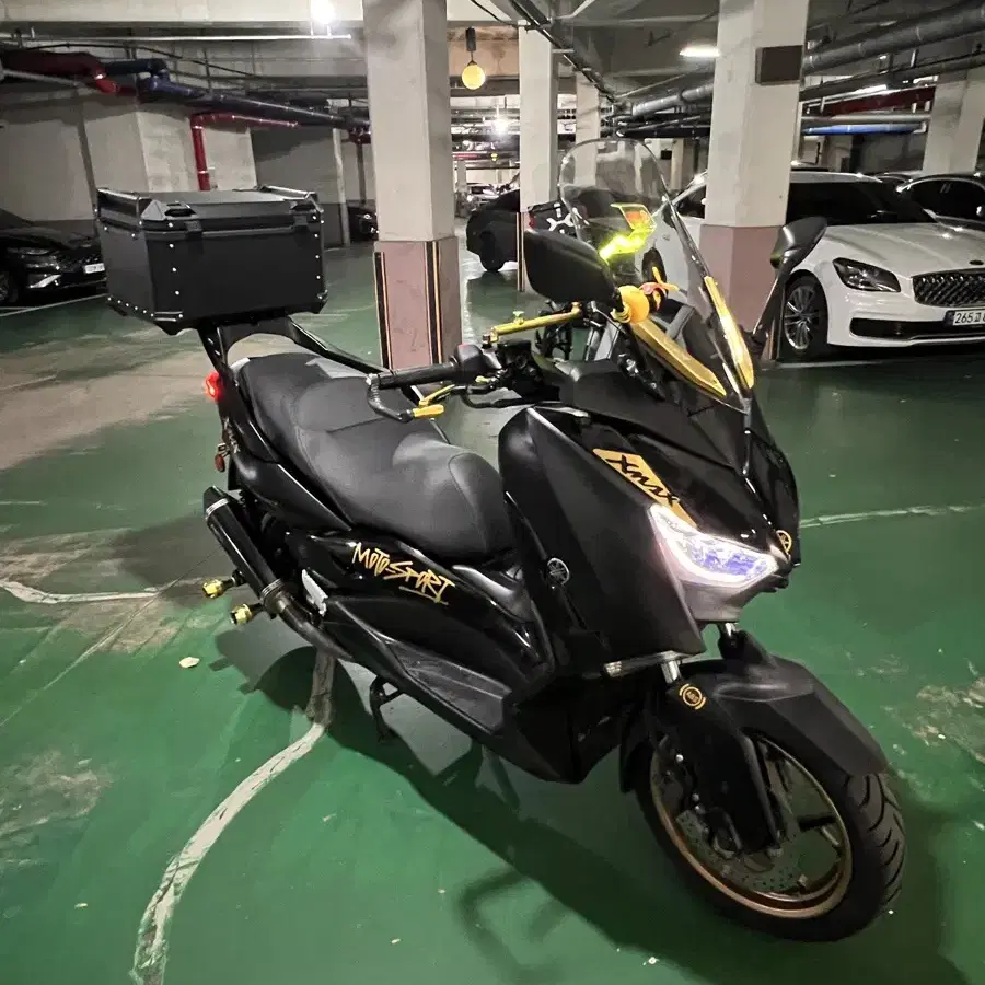 2021 xmax300 3300km 머플러 구조변경 완료