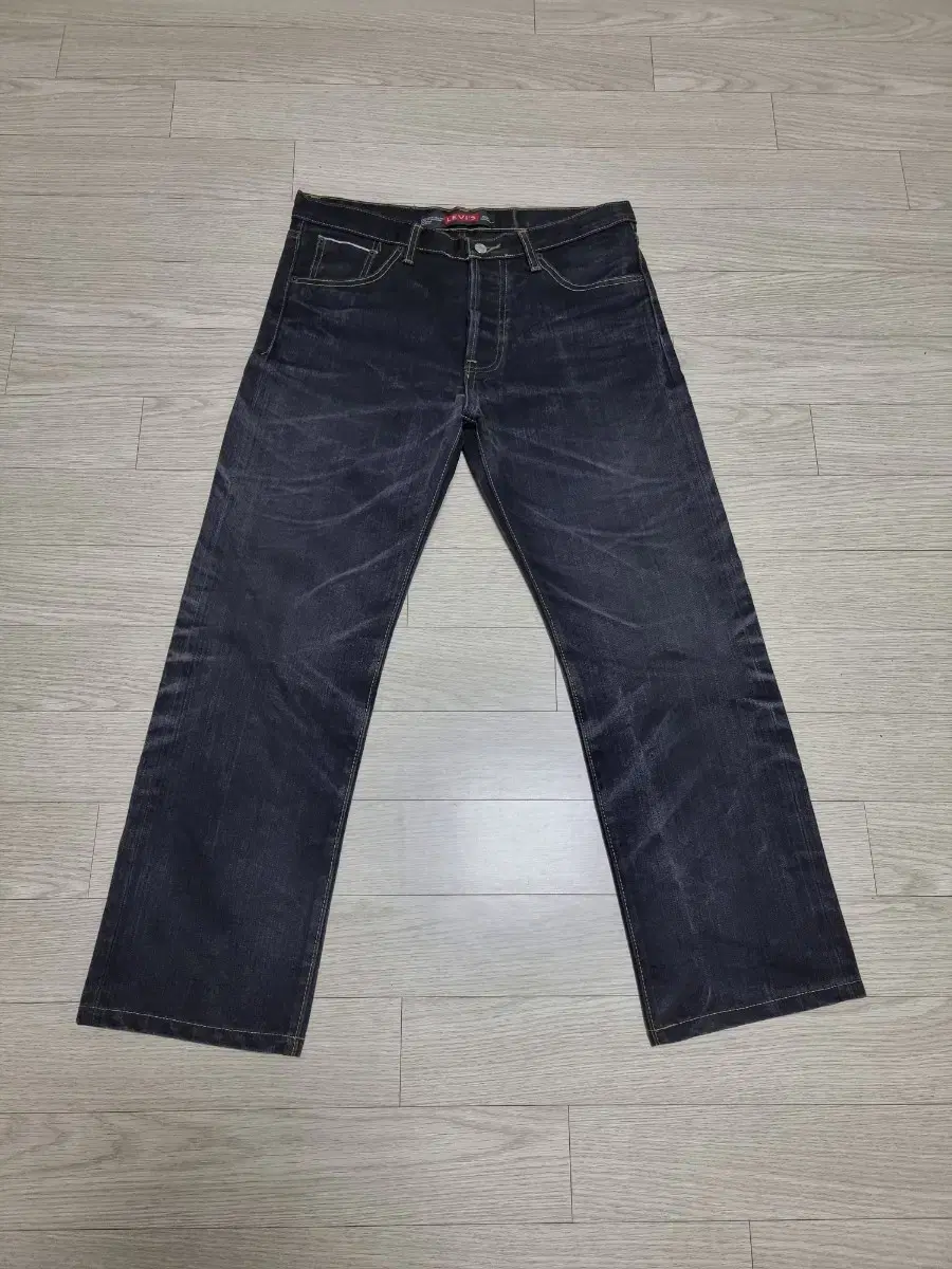 (33)Levi's 501 Men's Black and Blue Denim Pants