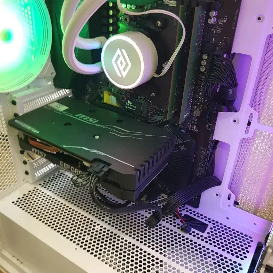 데탑 라이젠 7 3700x  32램 ssd1t hdd4t gtx1660s