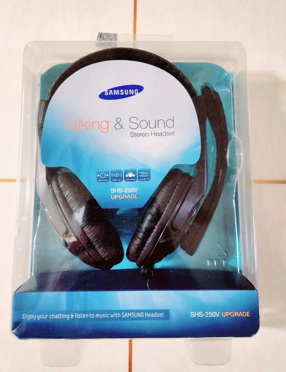 Genuine) Samsung microphone built-in headphones for internet lectures and games