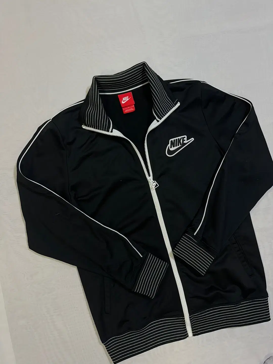 [L] Nike Zip Up Black