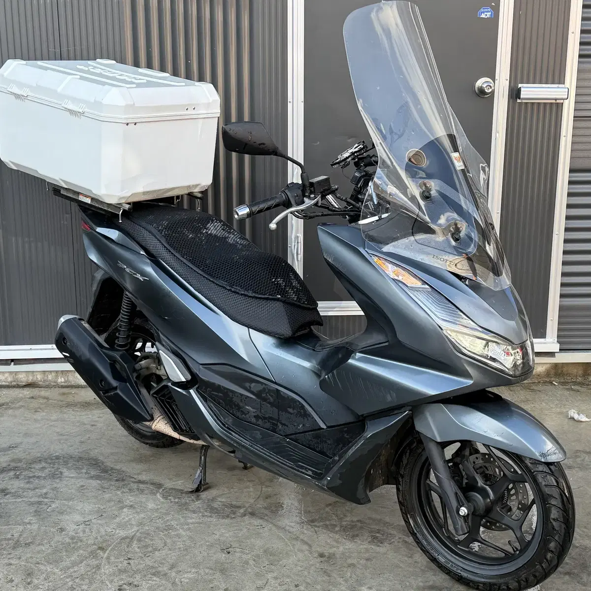 PCX21년 16000km ABS모델 신차컨디션 신차급 최저가판매합니다.