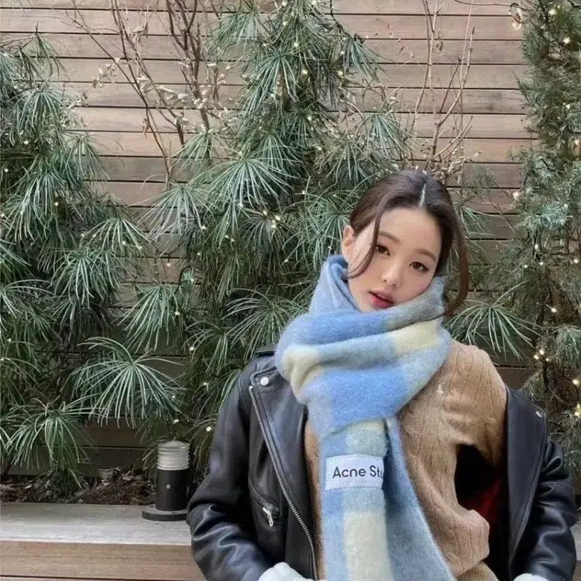 Acne Studios 장원영 동일 버전 큰 체크무늬 머플러 스카프