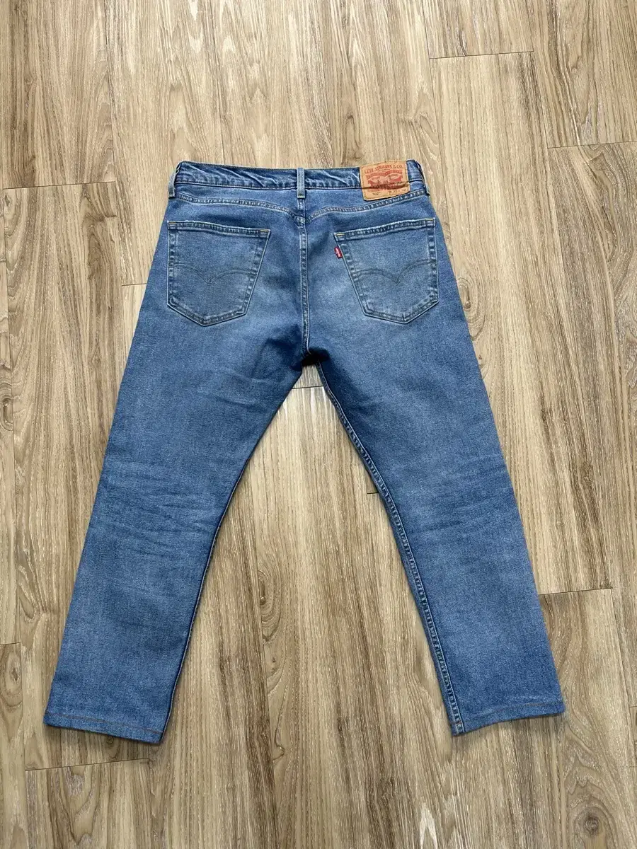 Levi's 502 Jeans 32