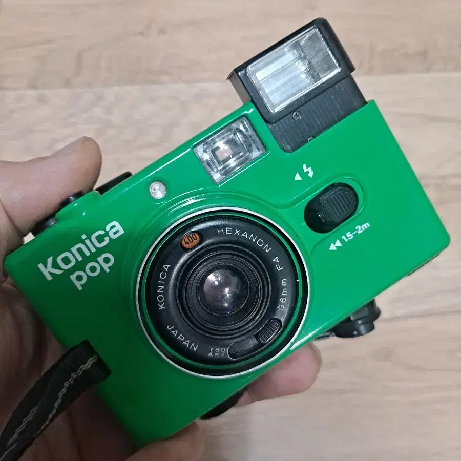 Konica pop 필름카메라 판매합니다(유니크색상)