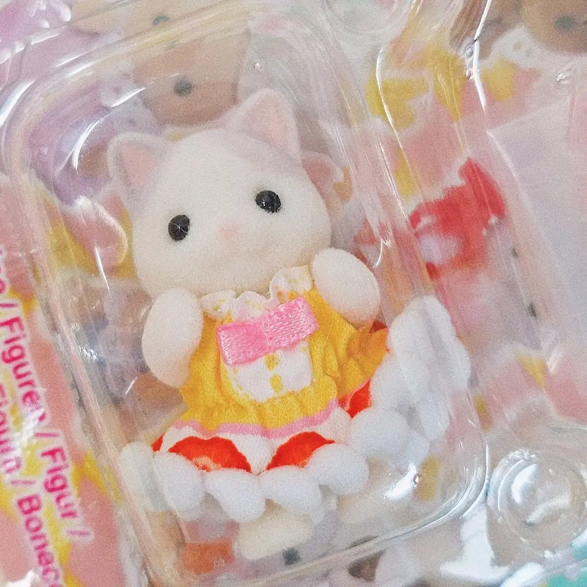 Sylvanian Baby Cake Party Latte Cat