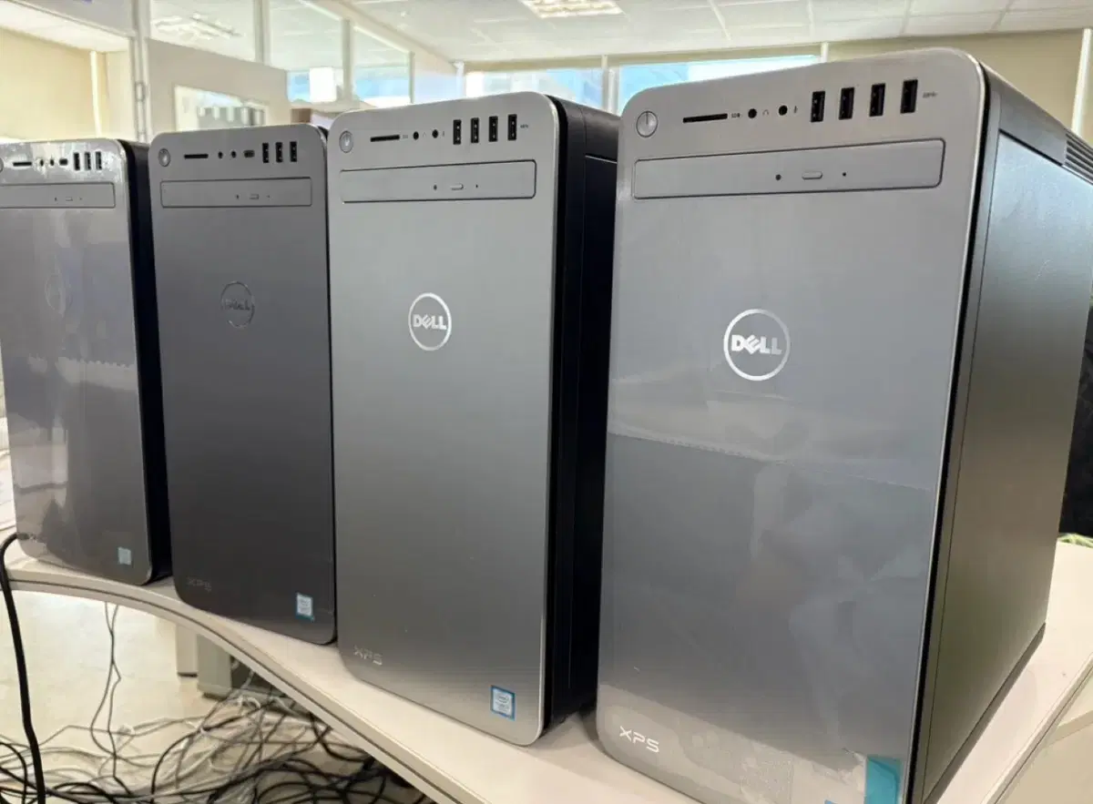 XPS 8930(1대),8920(1대)