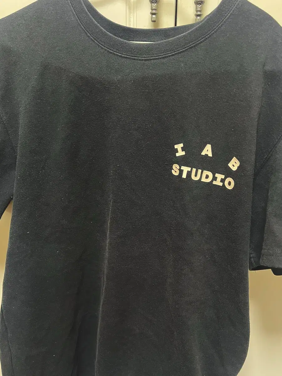 iapp studio short sleeve black glow in the dark glow m