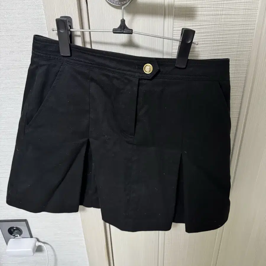 로라로라 PINTUCK MINI SKIRT BLACK