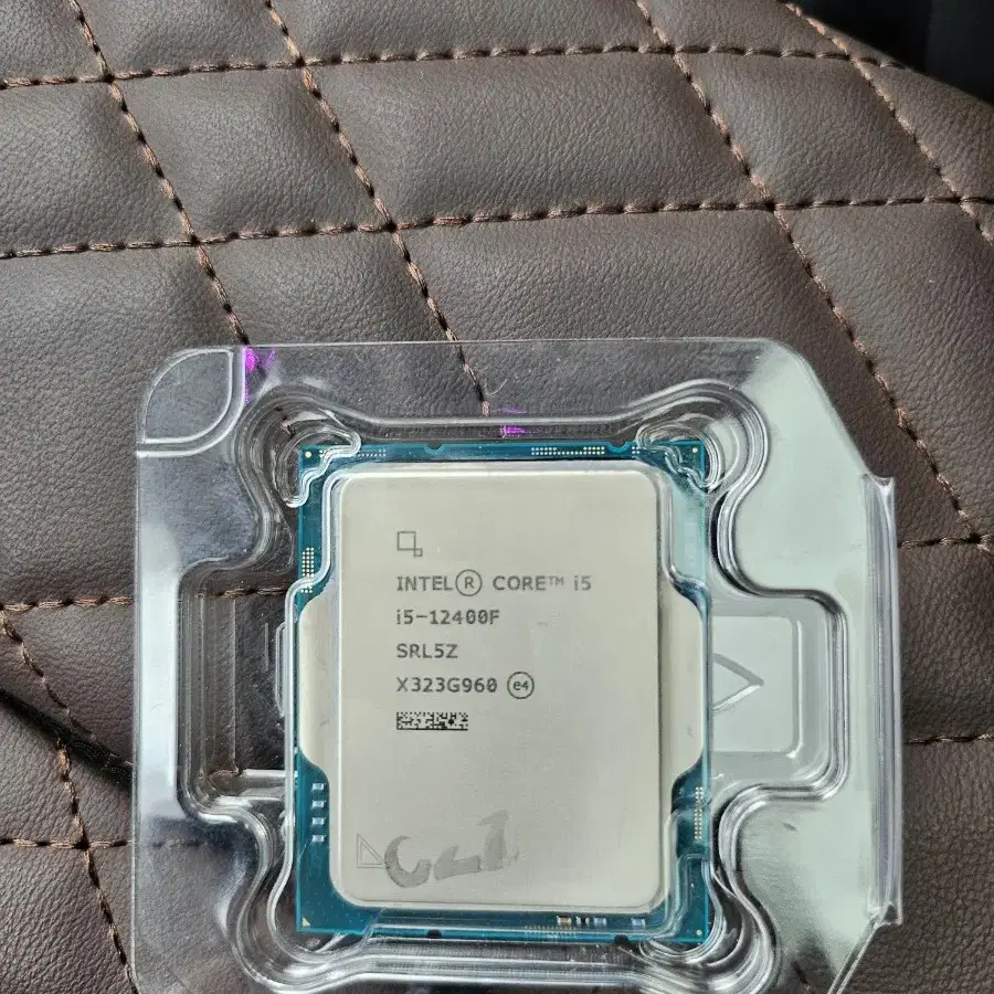 인텔 i5-12400F CPU