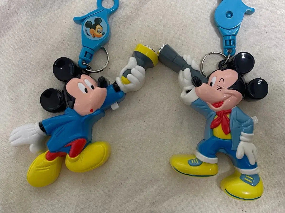 Disney Mickey Mouse Mickey Flash Light keyring Set