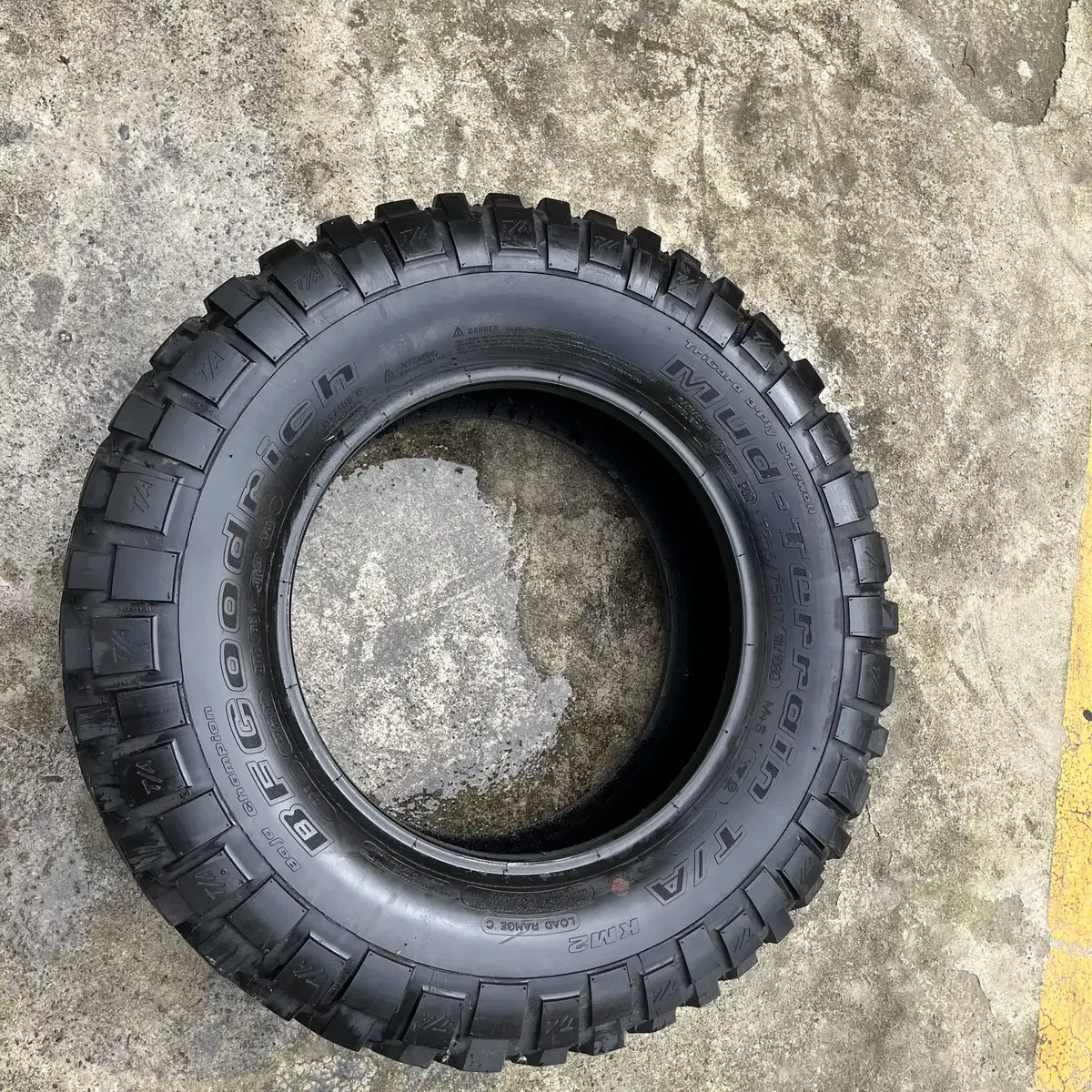 중고 255/75R17 BF굿리치MT타이어 20년식 4개 팝니다.