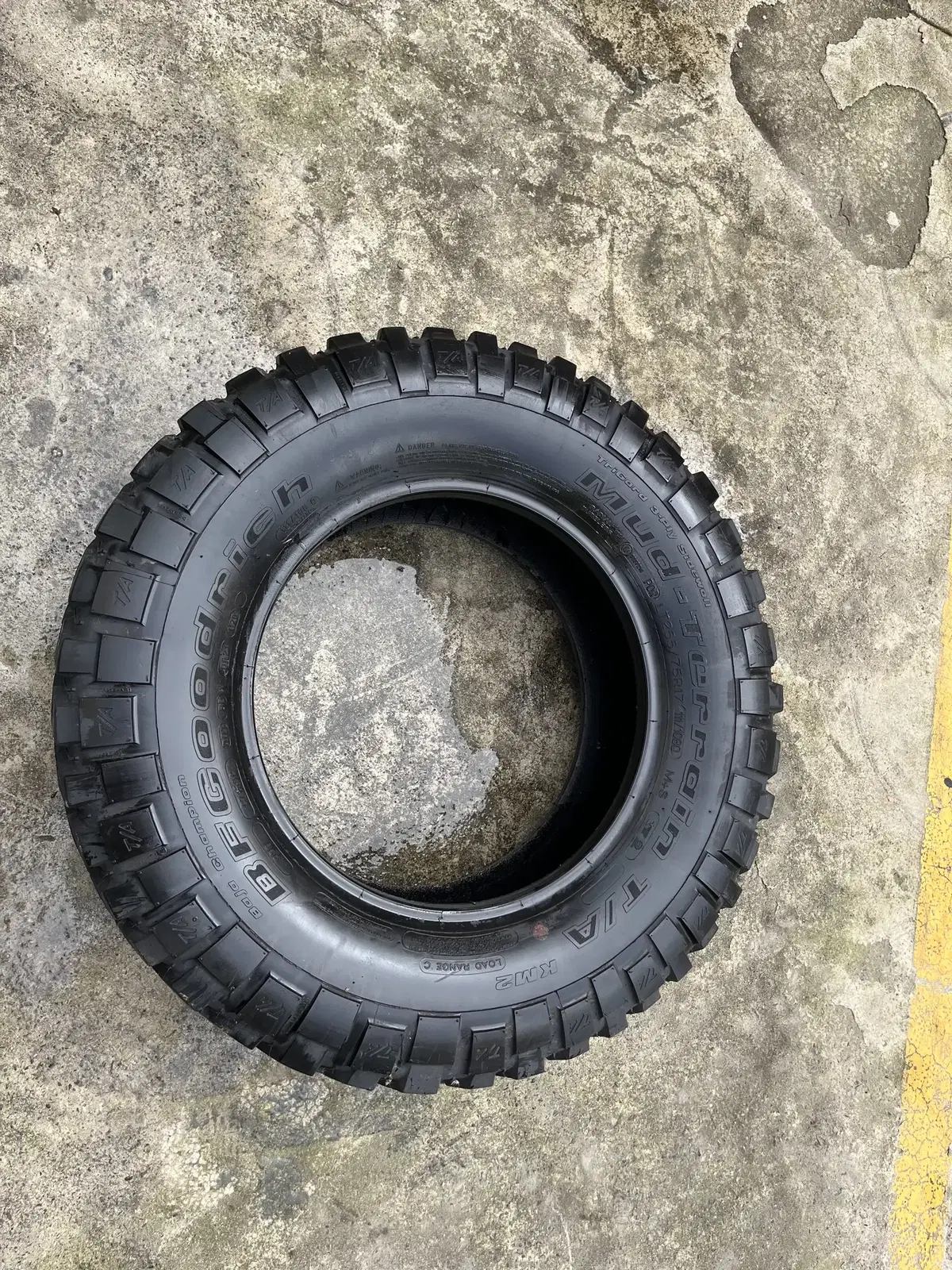 중고 255/75R17 BF굿리치MT타이어 20년식 4개 팝니다.