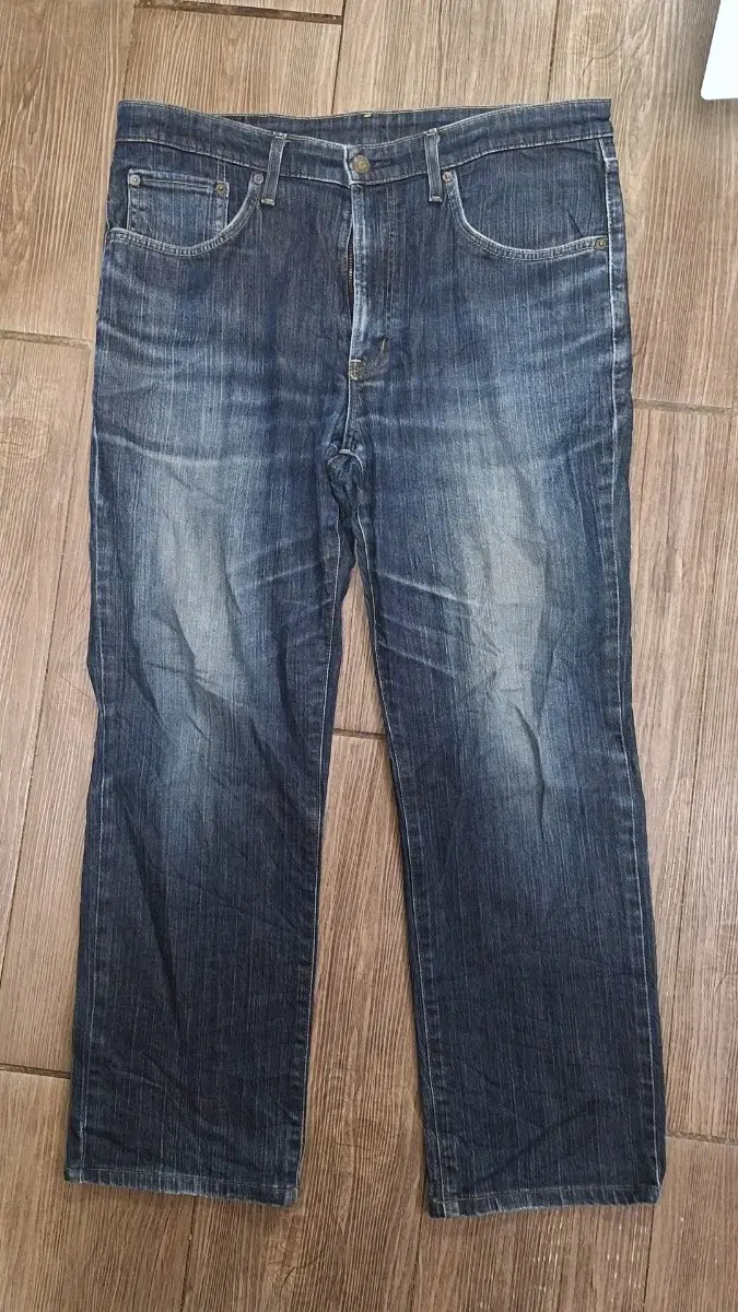 Unused Edwin jeans size 36 made in Japan with pockets on both sides