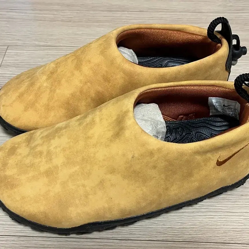 Nike ACG moc 250 러셋