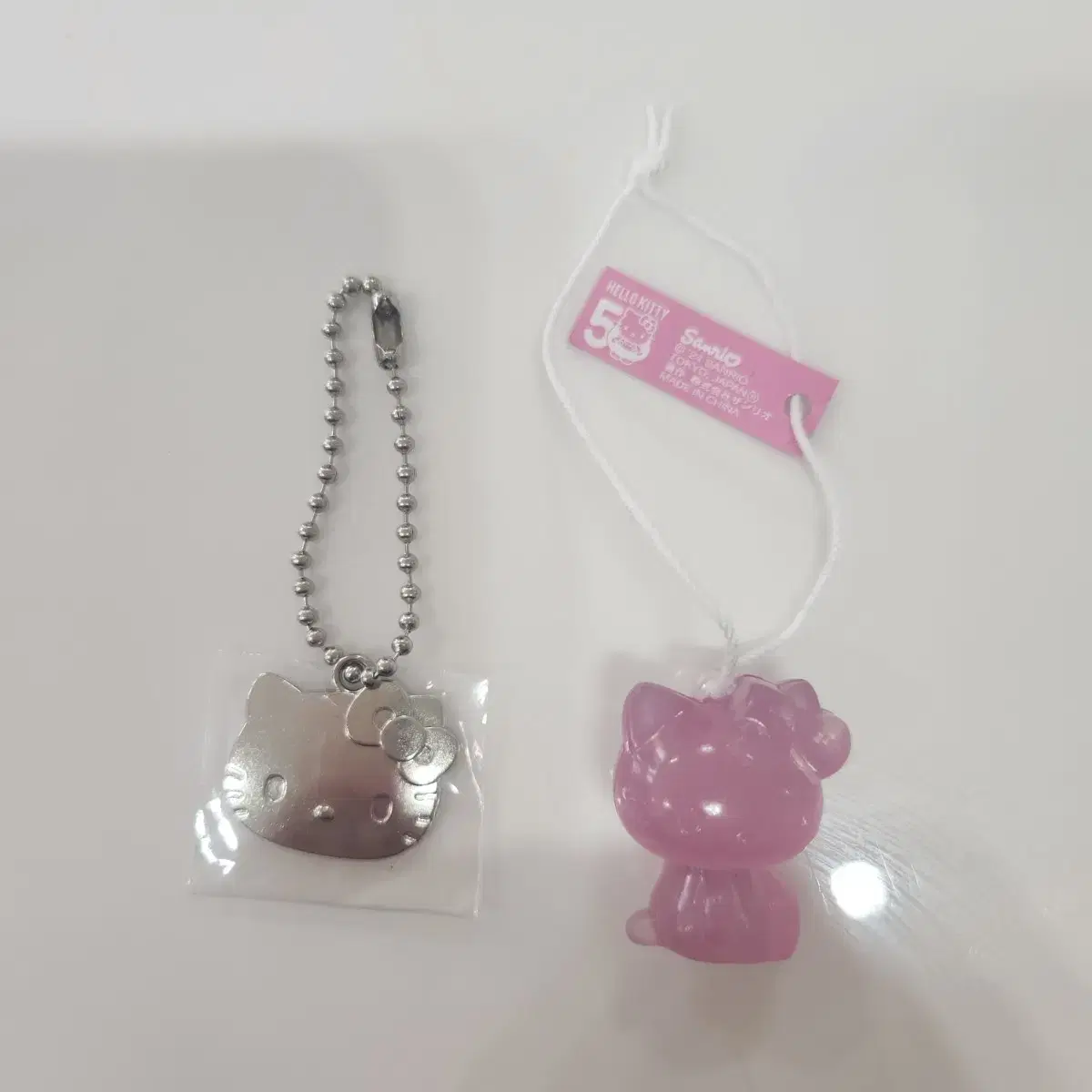 [Not sold out] Hello Kitty 50th Anniversary Limited Mascot Charm Keyring