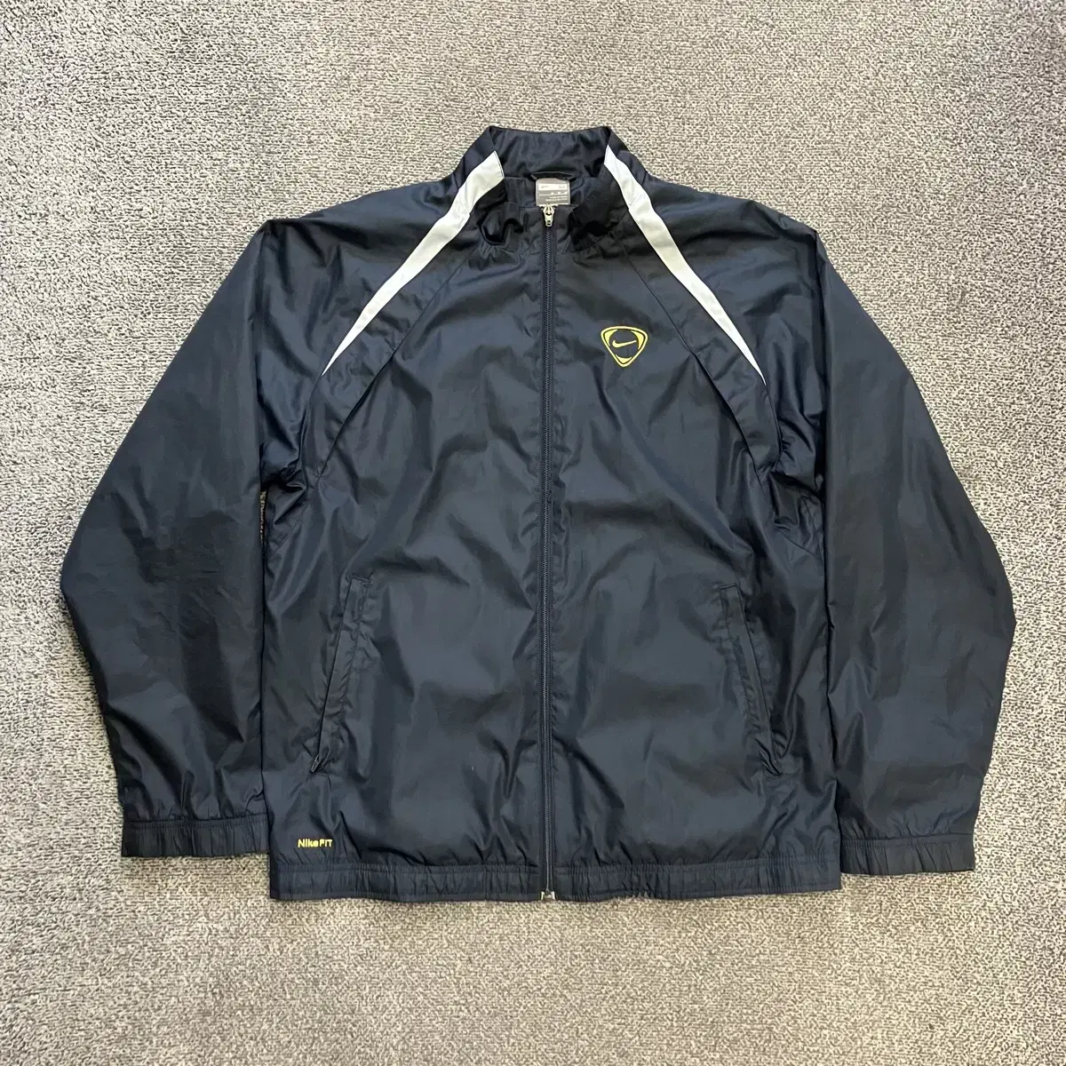 7 00s nike windbreaker