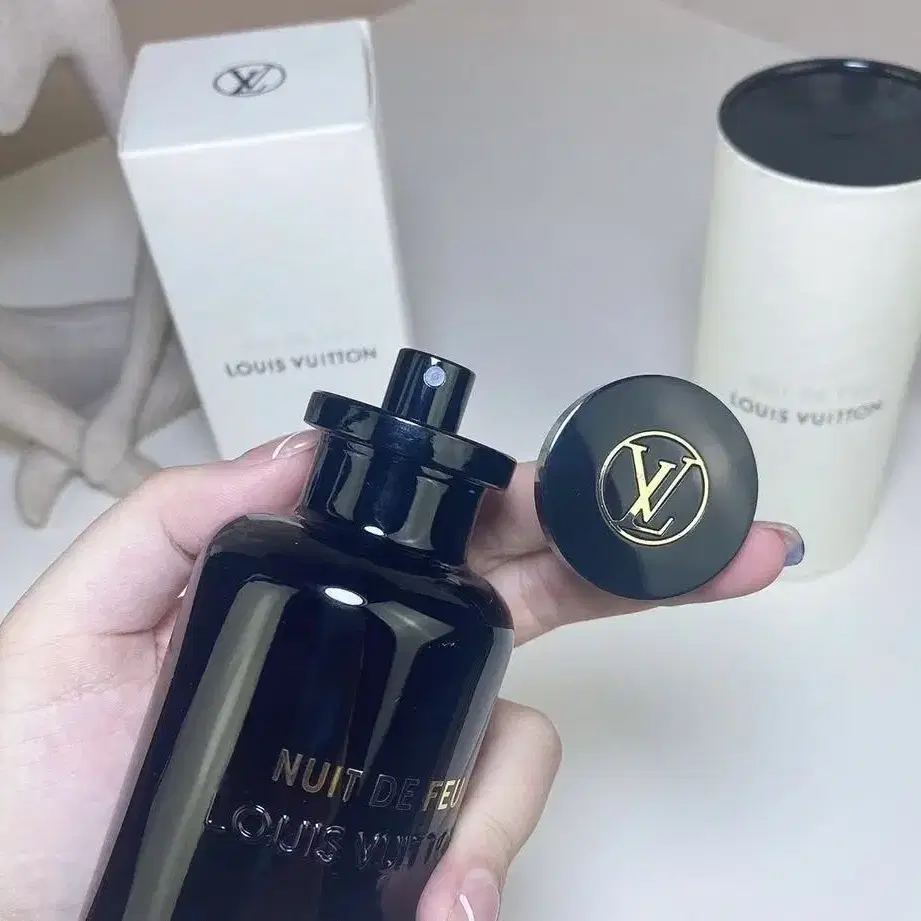 Louis Vuitton루이 비통 누잇 드 후에 불의 밤 향수100ml