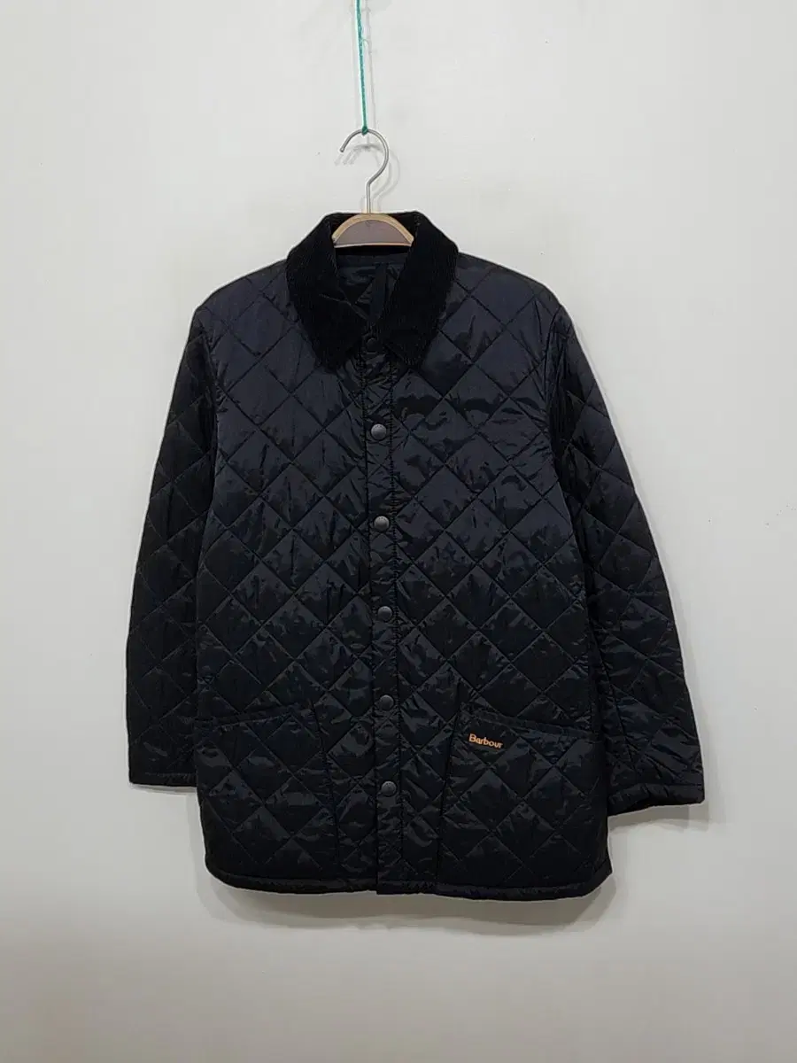 (M) Barbour Quilted jacket Black quilted jumper Corduroy kara neck