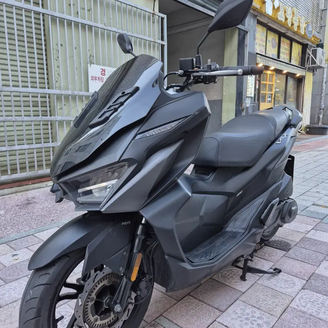 센터판 S급 SYM VSX125 판매합니다.