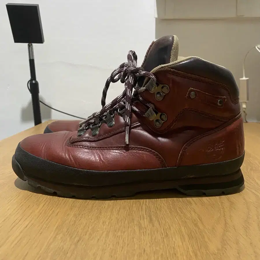 슈프림X팀버랜드. 265사이즈 Supreme X Timberland