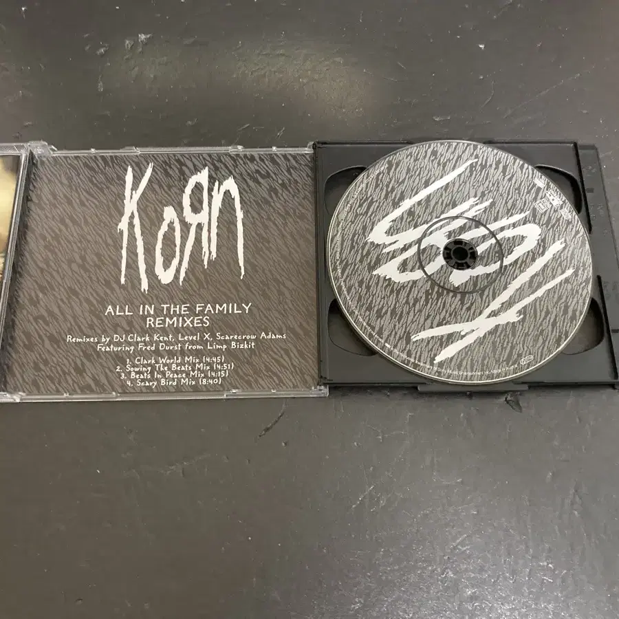 콘 Korn-Follow The Leader/Issues 한정반 2CD