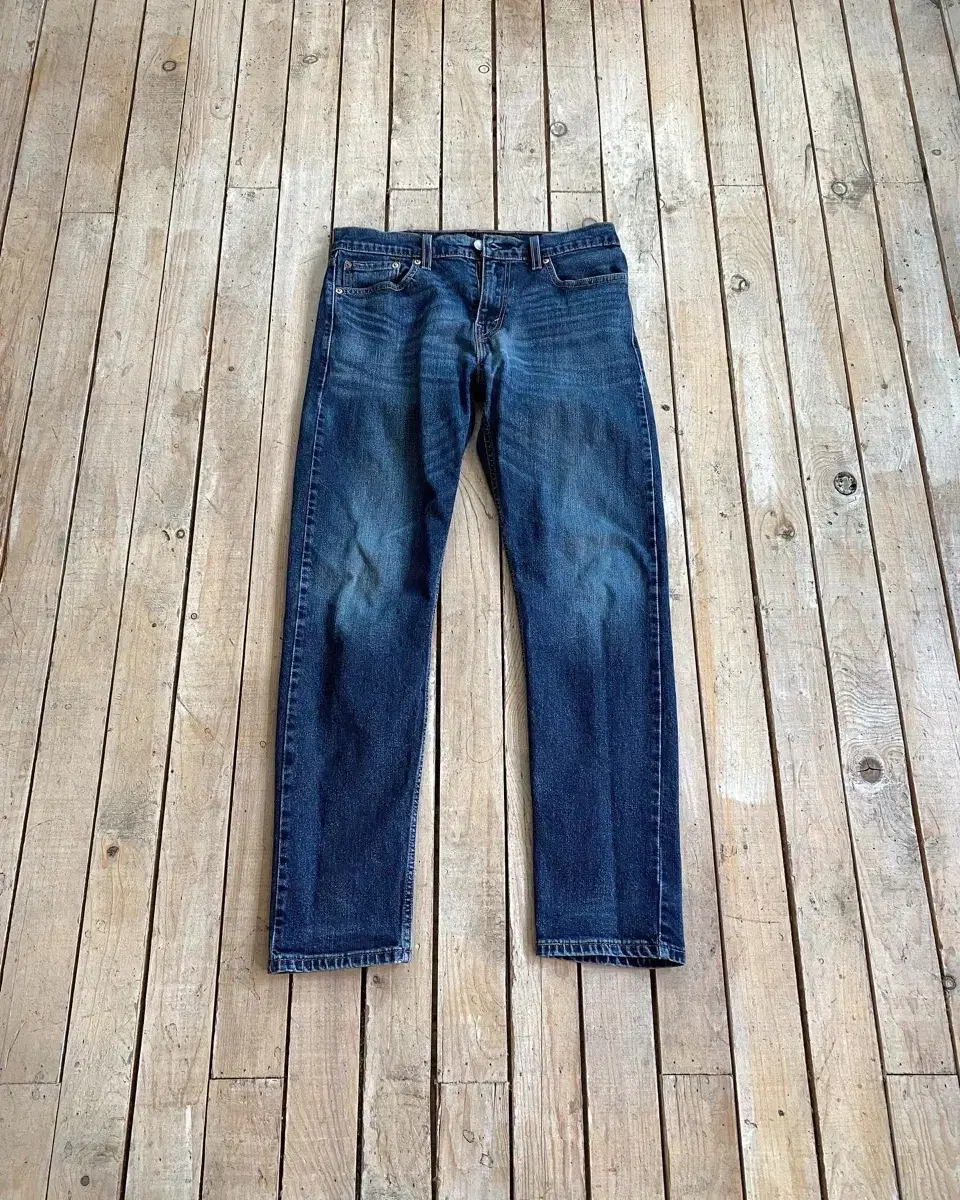 30-31)Levi's 502 jin blue middle blue vintage distressed denim jeans