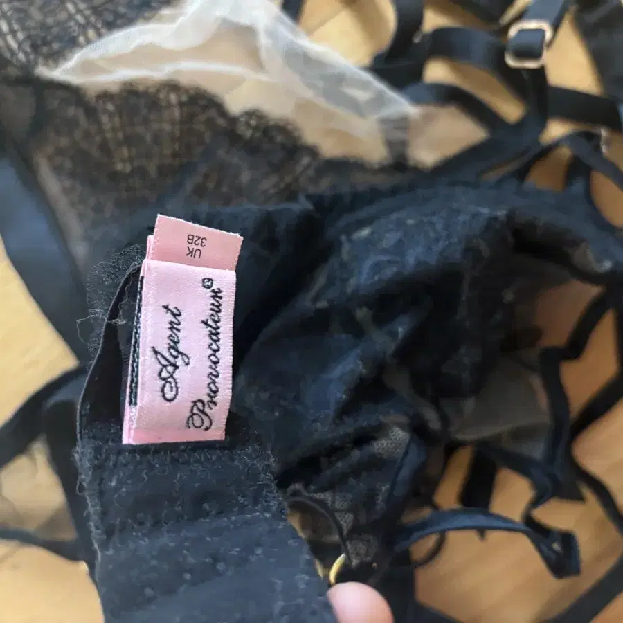 Agent Provocateur 아장프로보콰퇴르 가터벨트 브라 셋트 새상