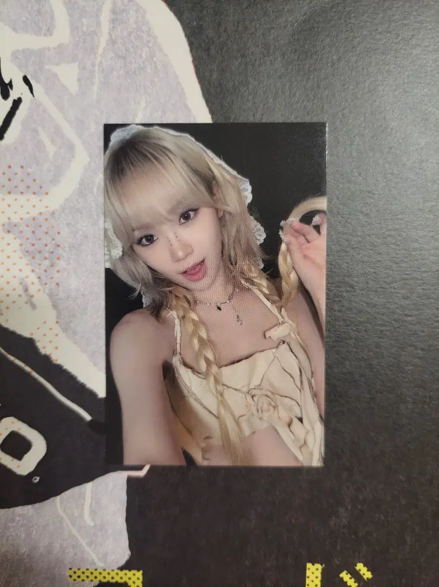 Le sserafim e.ji broadcast chaewon photocard