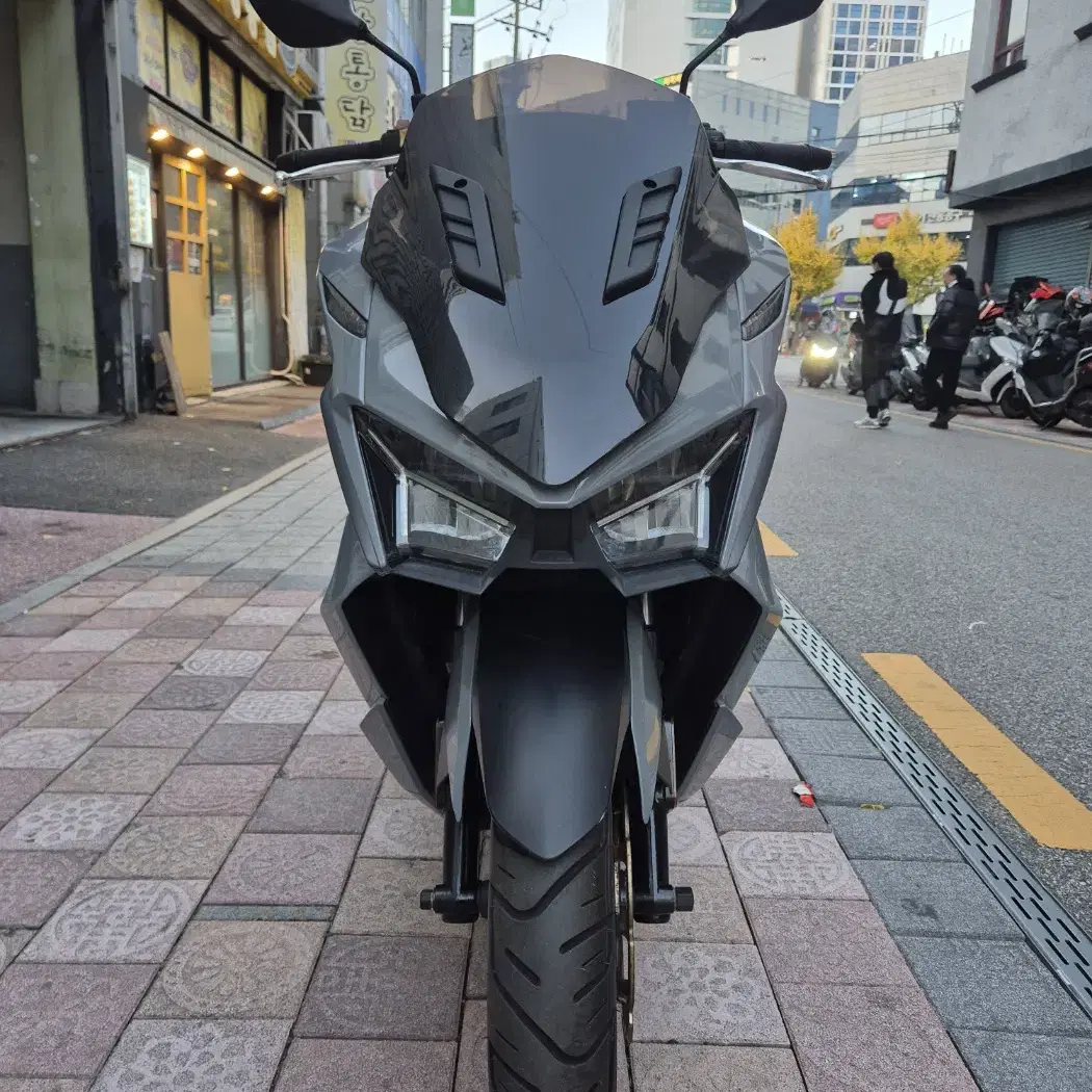 부산 센터판 S급 SYM VSX125 판매합니다.