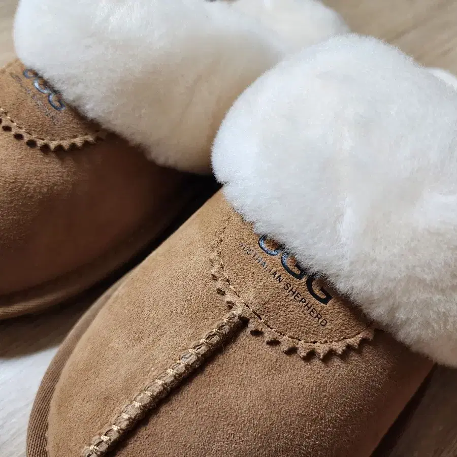 호주 어그 UGG 슬리퍼 체스트넛 색상 EU8 약 240mm