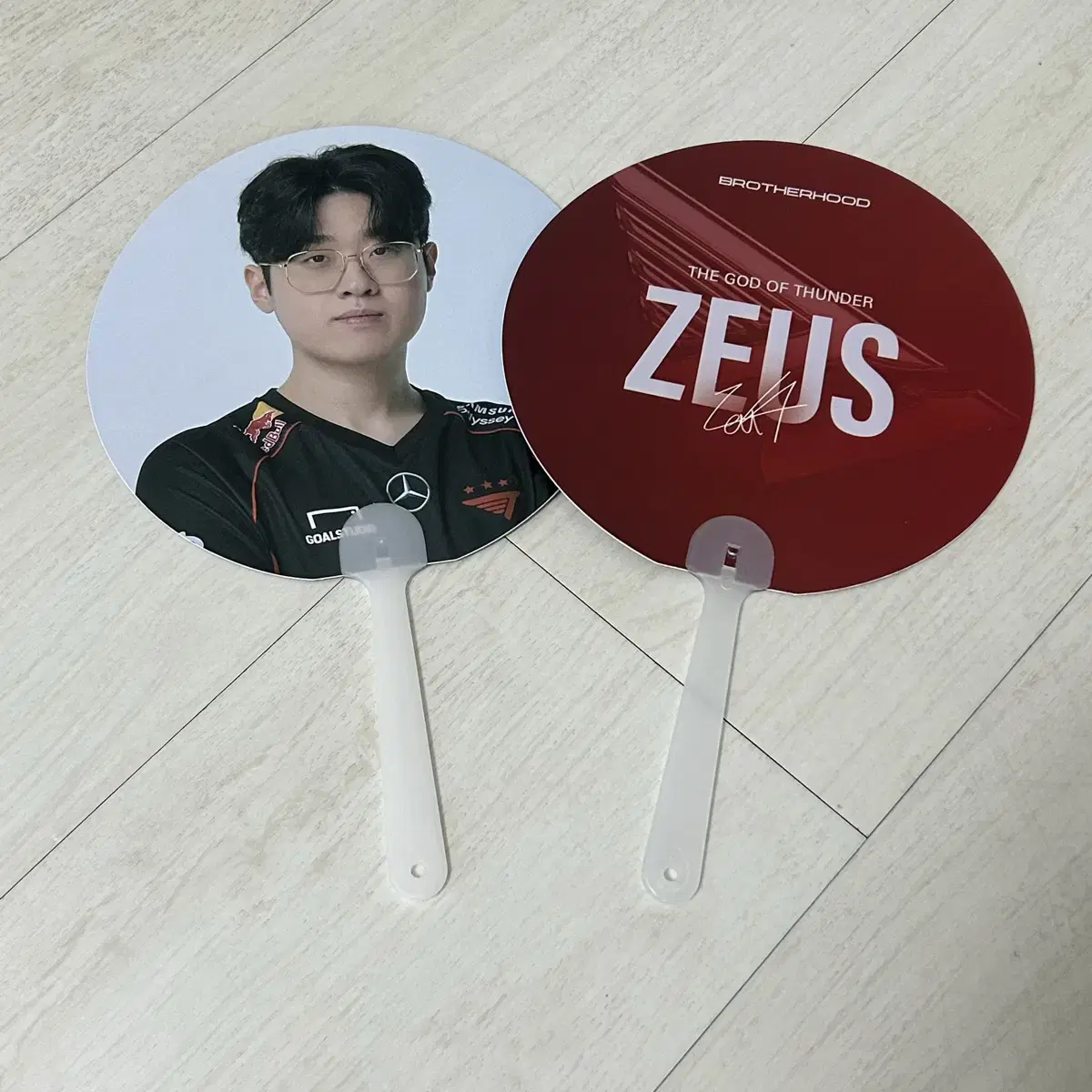 티원 t1 제우스 zeus 부채 원가이하 판매합니다